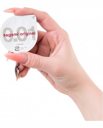 «Sagami Original 0,01» - Полиуретановые презервативы.5 шт — фото